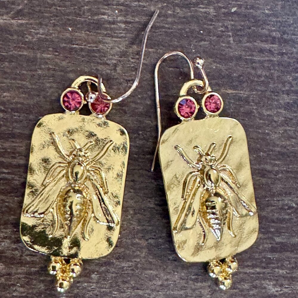 Cute Gold Plated Dangle Bee Earrings - Picture 1 of 4